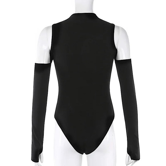 Black cold shoulder cut out long sleeve bodysuit - Picture 8 of 15